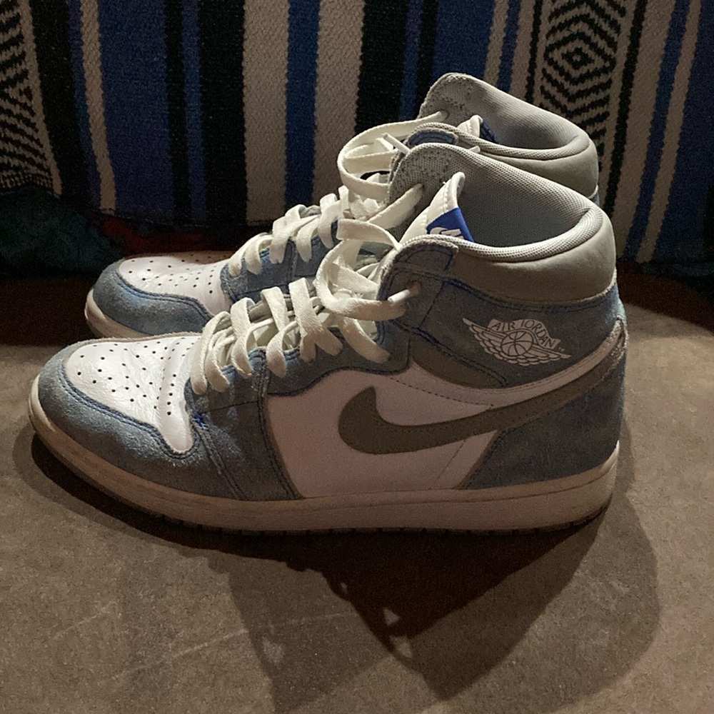 Jordan One Hyper Royal